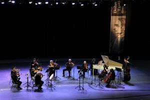 Dvojni bis za maestra Ughija in I Filarmonici di Roma 8